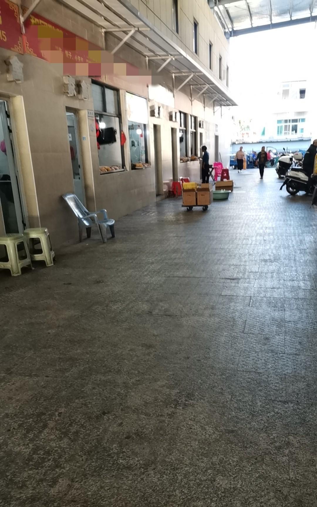 同事一家节约到什么程度？同样的一家四口，她们家一年能存二十万，而我家一年最多能