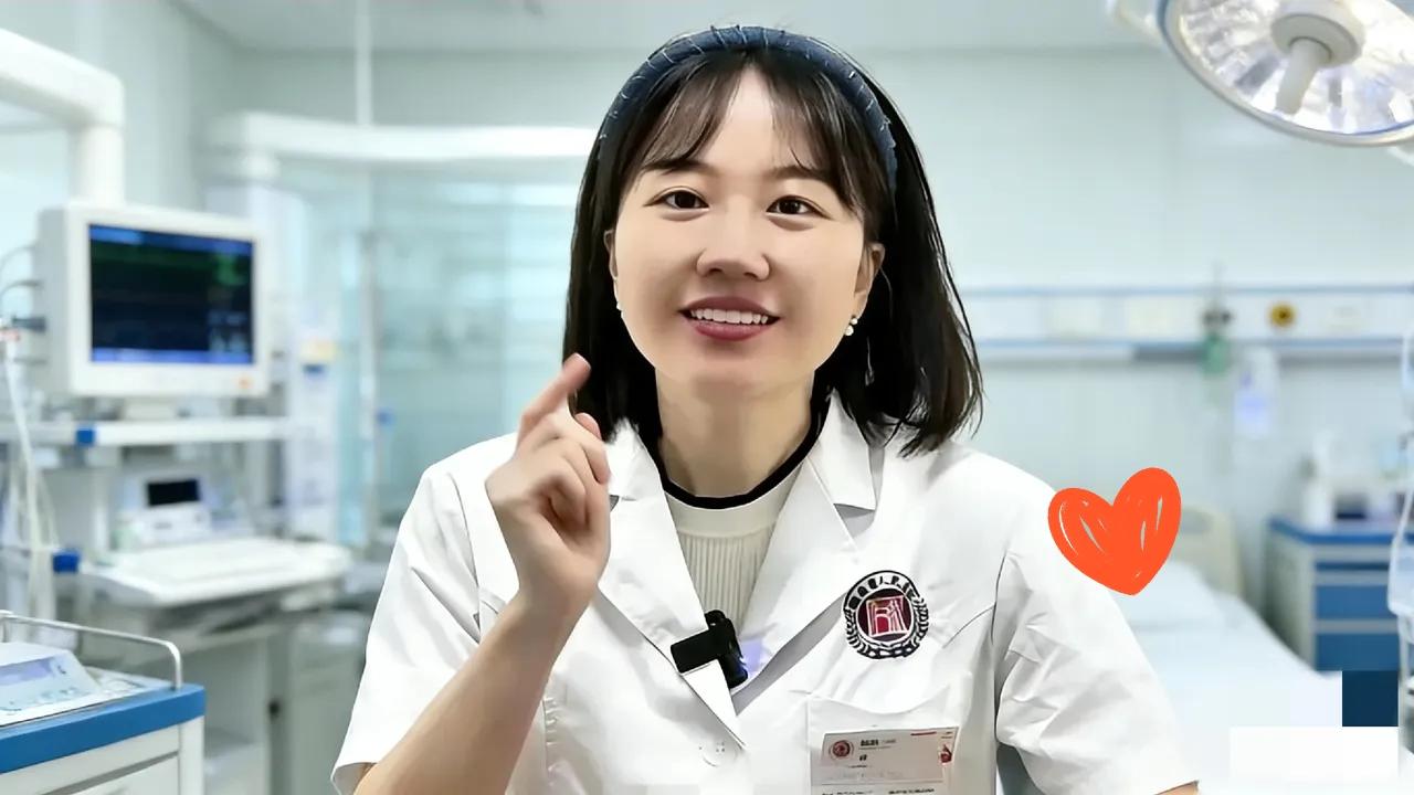 好家伙！曾医生新诊室一上线，预约直接被秒空，抢号比抢春运票还卷，太火了！