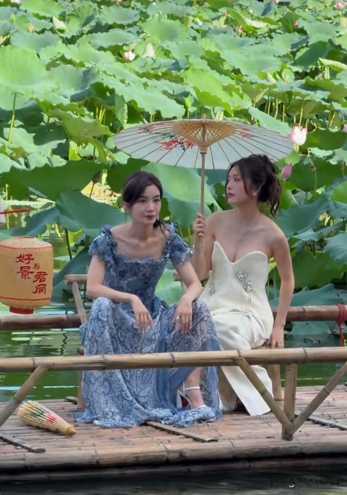 7月28日，李晟，女人不能这么坐吗？李晟，蔡文静坐船，因坐姿过于豪迈被工作人员