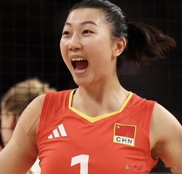 据土耳其记者报道，袁心玥出现了健康问题，费内巴切收到袁心玥的医疗报告，取消了这次