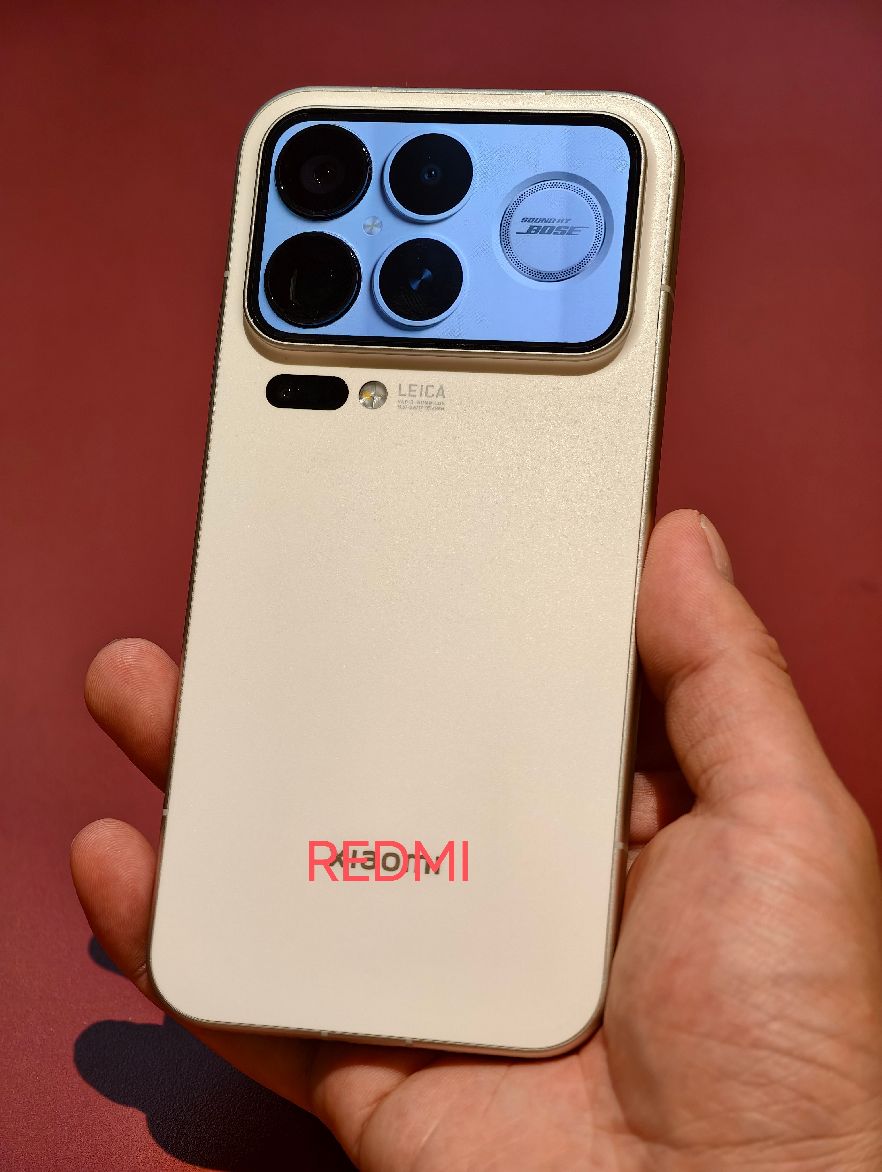 [doge]刚刚从工厂偷出来的REDMIK90ProMax，好看吗？​