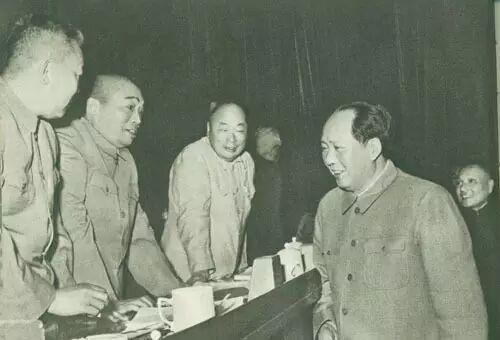 1965年中央计划安排彭德怀赴西南三线工作，约谈时彭德怀坦言自己不懂工业，更希
