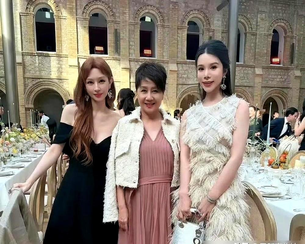 奚梦瑶婚礼伴娘团曝光：清一色豪门千金，外加一个谷爱凌。那些名媛千金们，她们一出