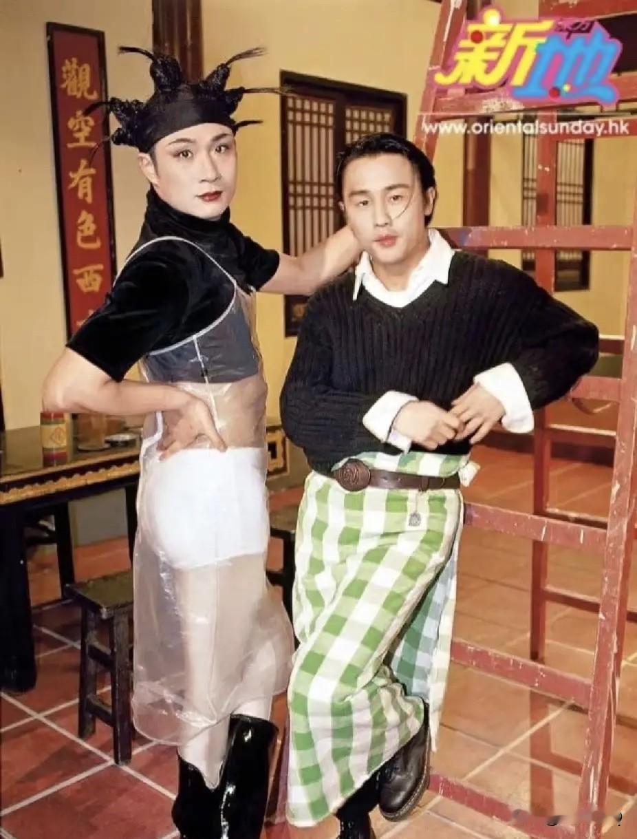 没想到你是这样的吴镇宇，和王菲穿了同款，太妖娆骚气了。