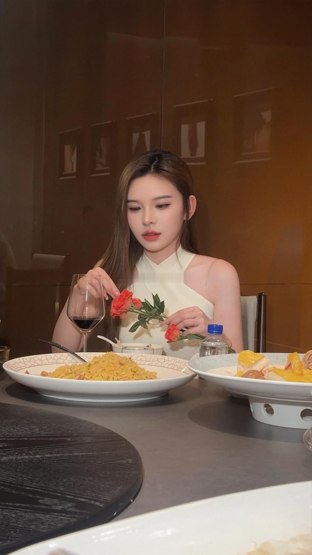 她们说深情的人喝不醉​​​