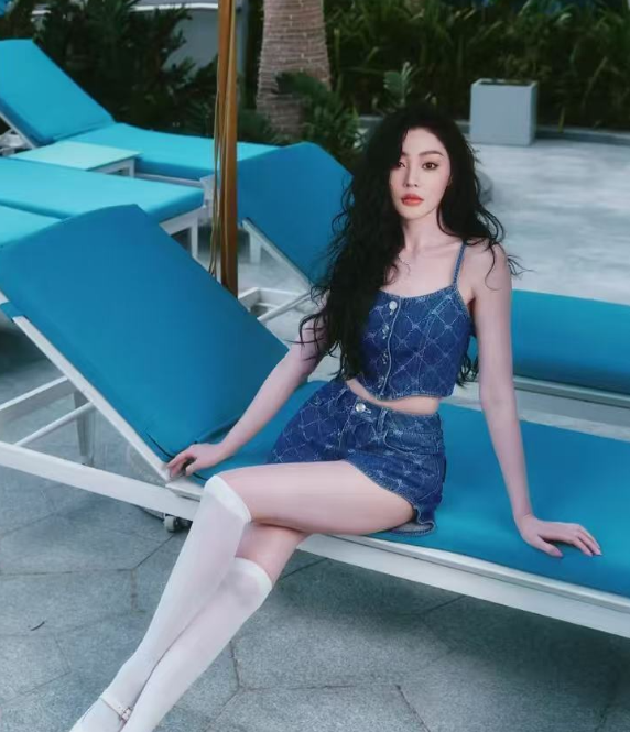 blingbling点氛围感直接拉满，适配度型get同款拿捏精致感