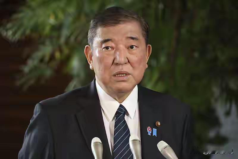 石破茂也来劲了，他直接喊话日本高市政府：再骗人就没意思了日本前首相石破茂与首相