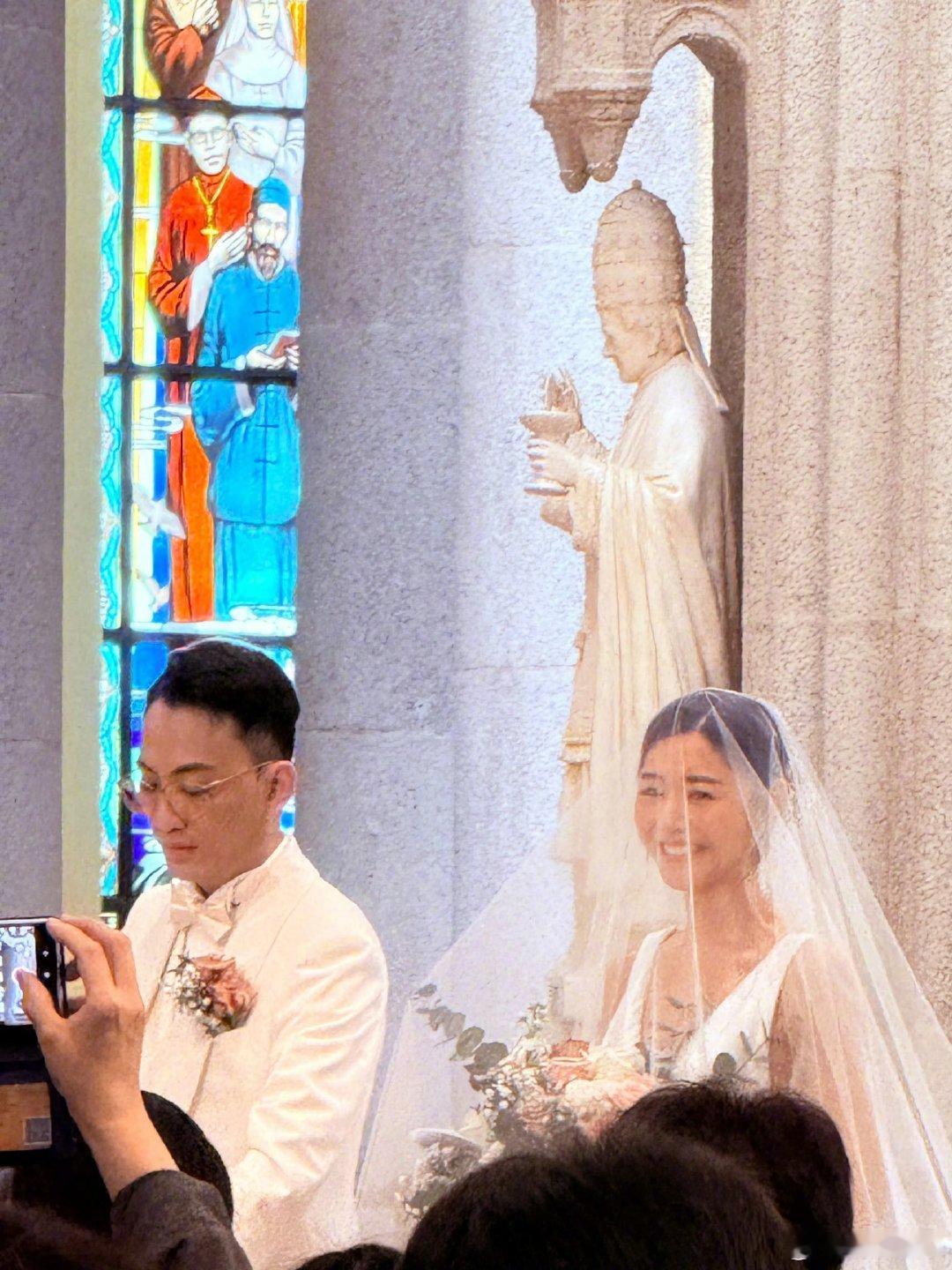 卫诗雅不想生小孩的原因卫诗雅说应该不会生小孩据港媒，8月4日，出席某活动，她透