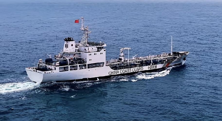 海警6502船，是我国自主专门为海警系列，打造的一条5000吨级别的补给舰。该舰