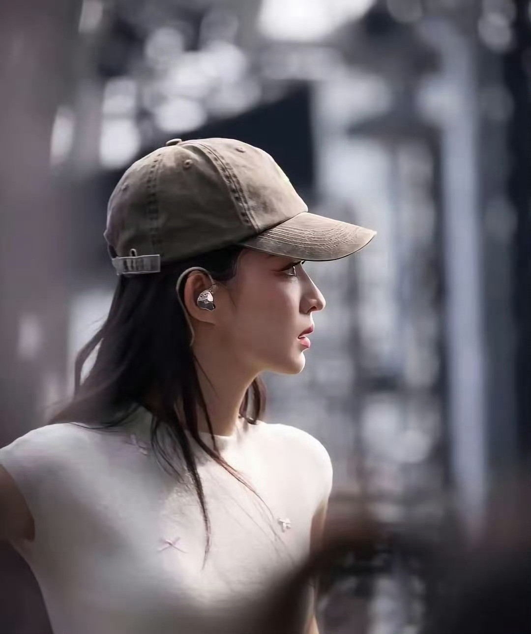 王楚然生图近乎完美，颜值不输刘亦菲，这身材绝了