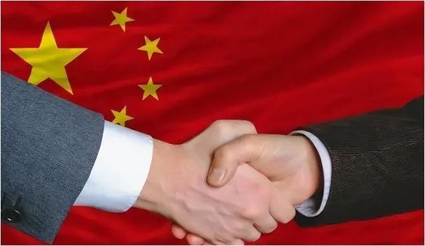 🌛中国实力如此强大，为什么一个盟友都没有？当美国拉着32国海军在南海演习，