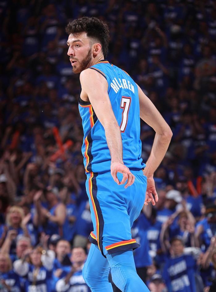 悄悄签约9人，强行打造空中楼阁！NBA尴尬的球队，或许要逼走老大.过去七年，N