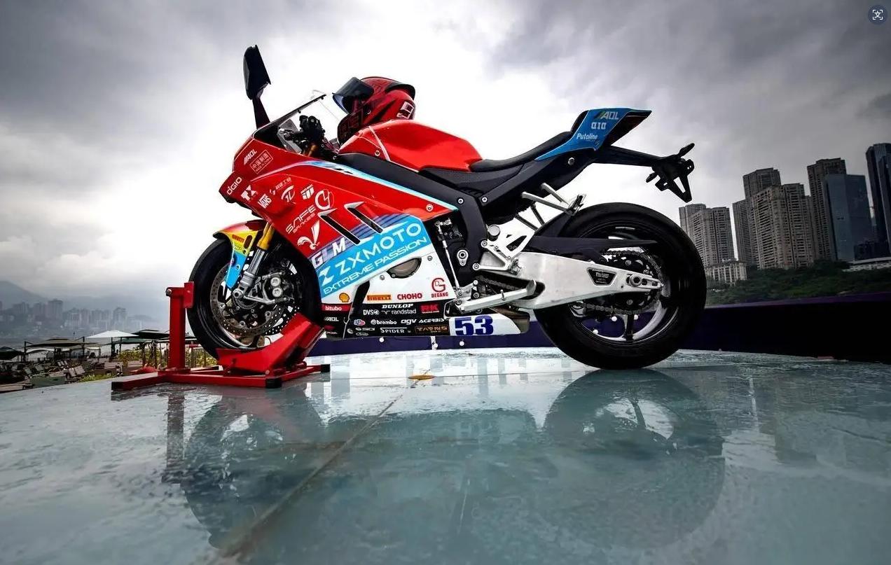 WSBK技术分析：张雪机车820RR-RS凭啥能赢张雪机车820RR-RS这辆