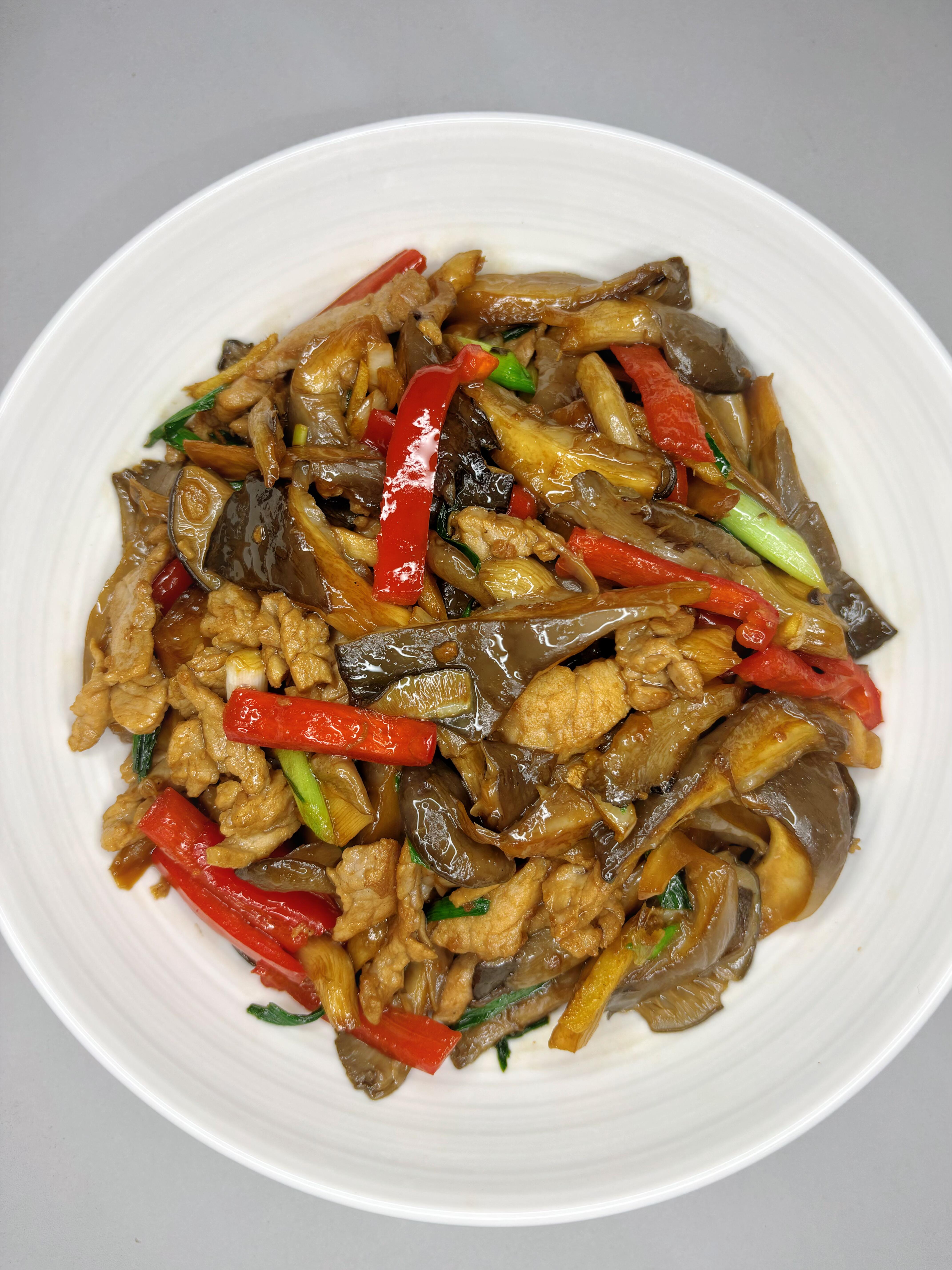 平菇炒肉｜下饭界黑马！连吃三天都不腻🍄家常小炒里，平菇炒肉绝对是隐藏的下饭王