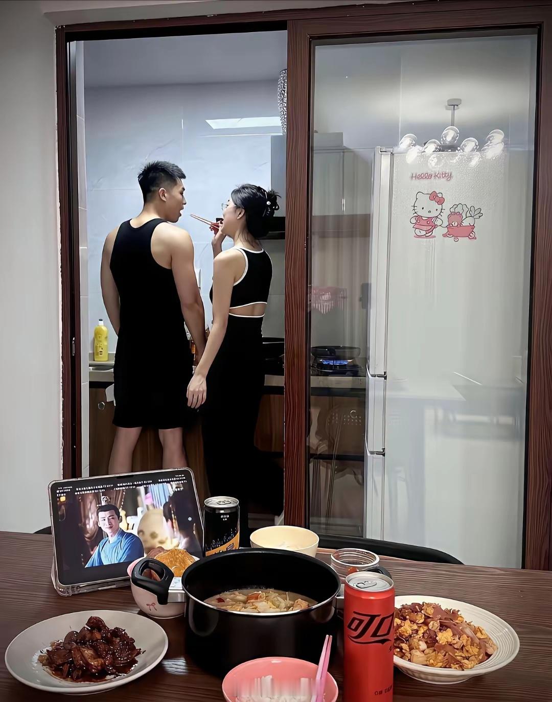 这真是让人羡慕的爱情，这样的男朋友哪里找啊？