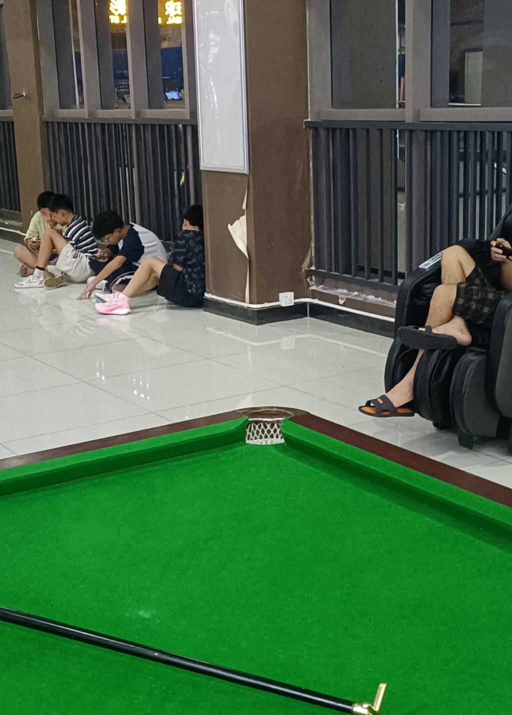 发现了吗，现在好多的孩子逢年过节放假，就是为了玩游戏。就拿这次国庆中秋假来说