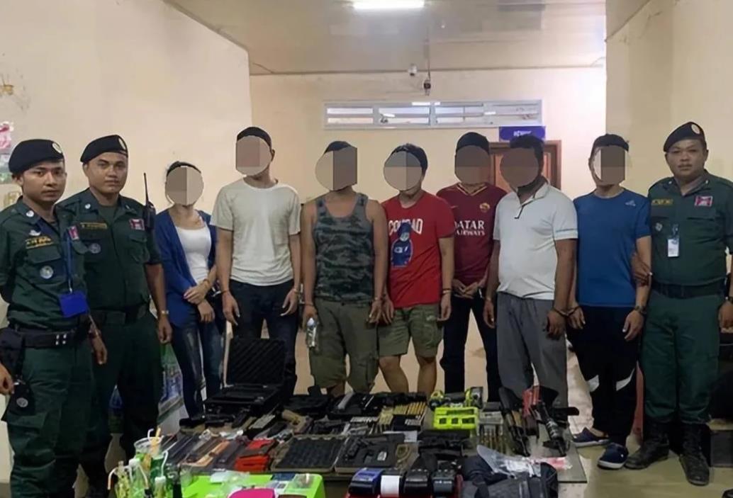 妄想谈条件？缅北头目入境，10分钟直接收网最近播出的纪录片《缅北电诈覆灭纪实》，曝光了一场大快人心的