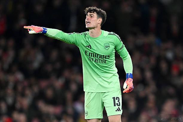 阿森纳2比0布莱顿阿森纳的二阵尽管优秀，但比起一阵，稳定性还是差了许多，尤其是