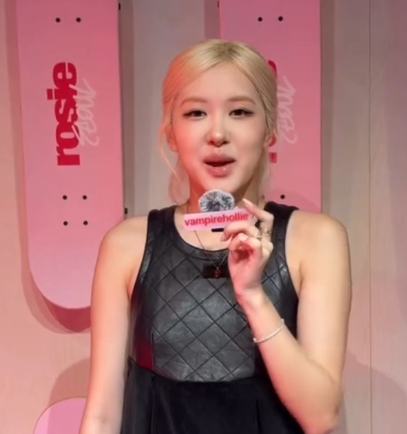 看老马户最大的感觉就是太chou整容整多了的人，真的会有容貌焦虑现在斜眼不看镜头