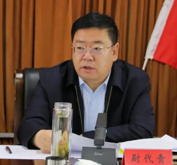 这人胆子真肥！尉代青，乌兰察布市人大常委会原副主任，就在2026年8月29日这一