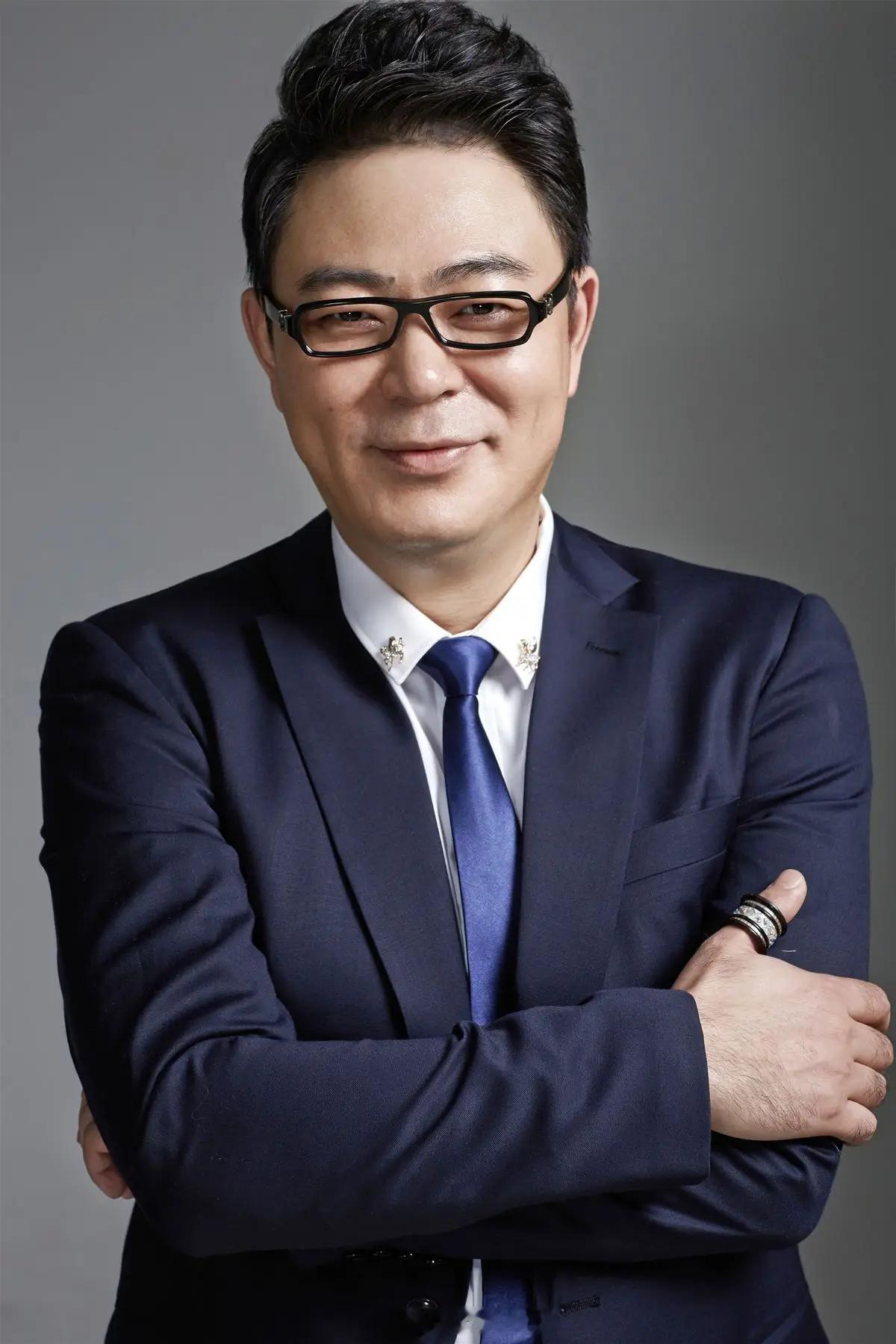 高亚麟被列为被执行人高亚麟被冻结788万元股权据第三方平台，近日，高亚麟（本名