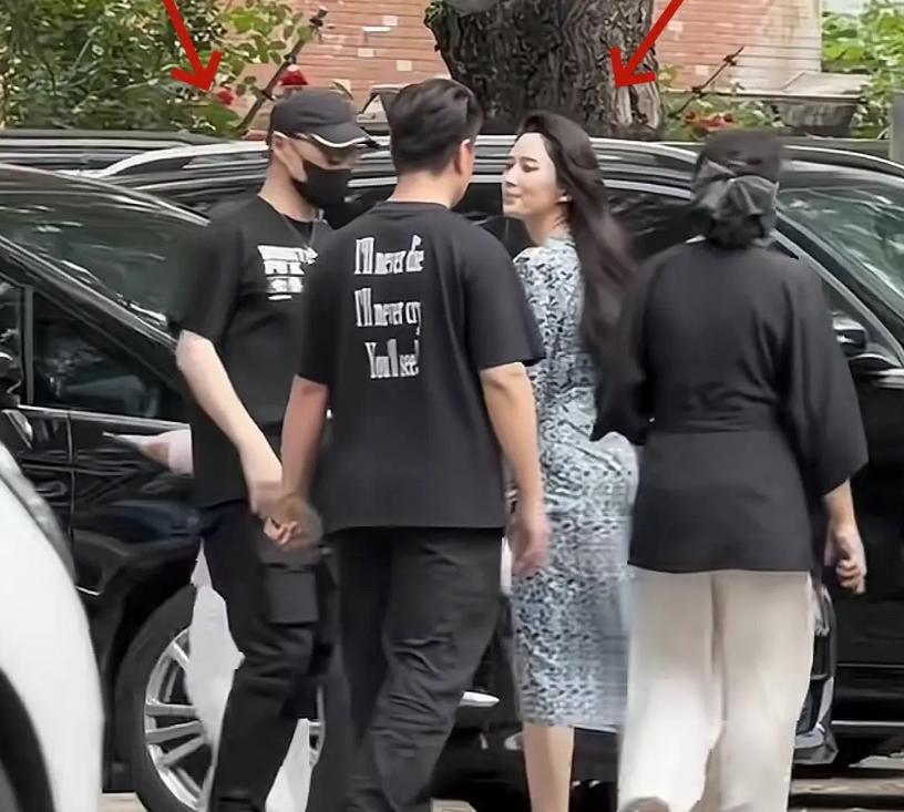 汪峰，接盘的挺好。有网友爆料，汪峰准备把继女，送到北京顺义区海嘉国际双语学