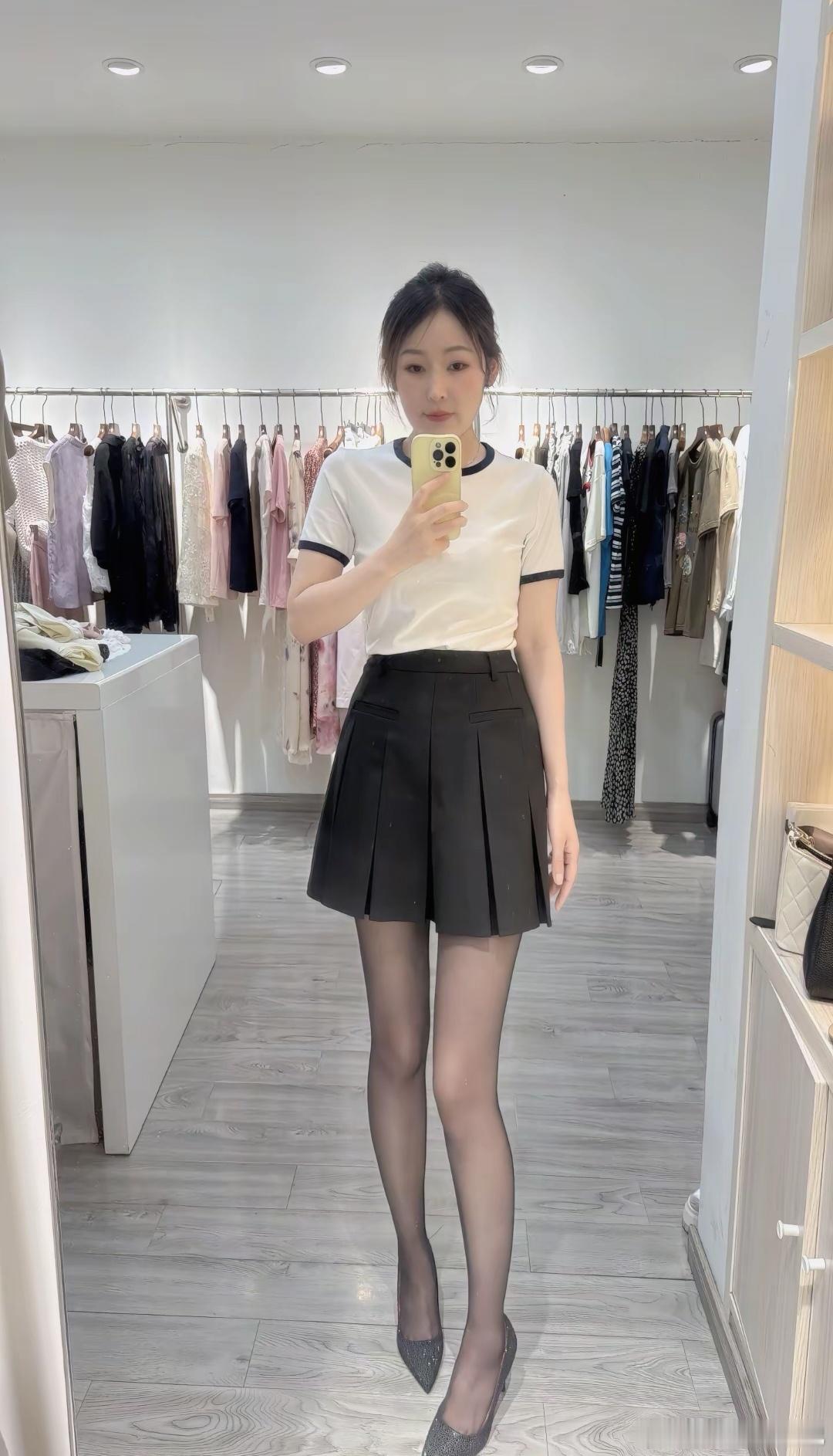 自拍商场试衣自拍美女精彩人像​​​