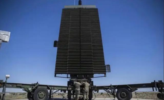 中美俄雷达差距太大！俄预警6000公里，美5500公里，中国令人意外！大国间