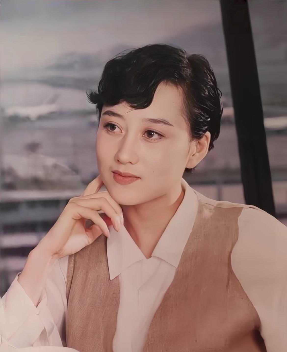 我问闺蜜，“为啥利智不去照顾李连杰呢？”闺蜜这话我琢磨了半宿，越想越觉得在理