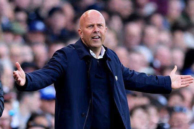 卡拉格为斯洛特辩护，表示利物浦本赛季的困境最终会让他变得更好：