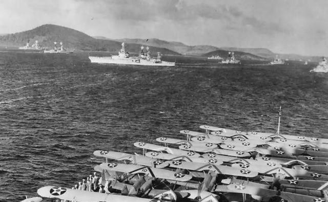 1956年，两名浙江渔民出海打渔时，捞到了两具穿着奇怪军装的尸体，便将其装到了鱼