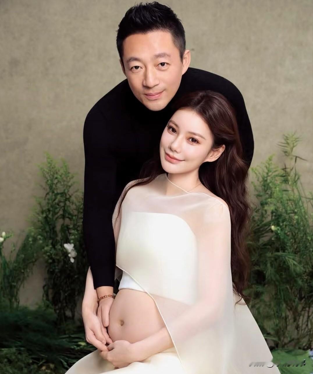 马筱梅真的太让人佩服了！怀孕8个月还坚持直播，踏踏实实靠自己赚钱。回台北