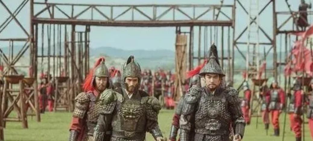 1402年盛夏，南京城闷热得喘不过气。建文帝朱允炆攥着军报的手直冒冷汗——四叔朱