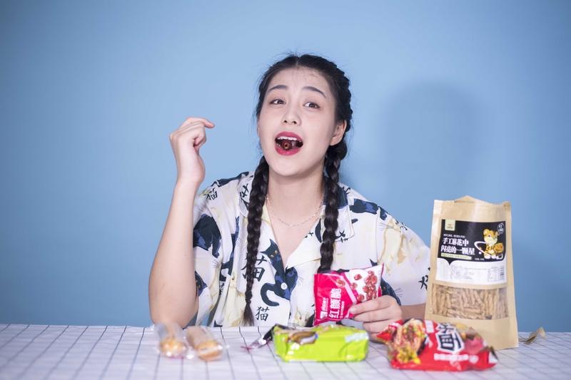 中年女性的5个“奢侈品”，你拥有几个？1、经济独立2、父母还在身边3、有