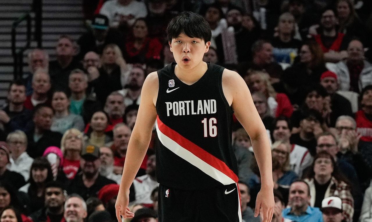如实评价!杨瀚森不如周琦,他在cba是篮板王,来nba篮板困难,打勇士不是慢不慢