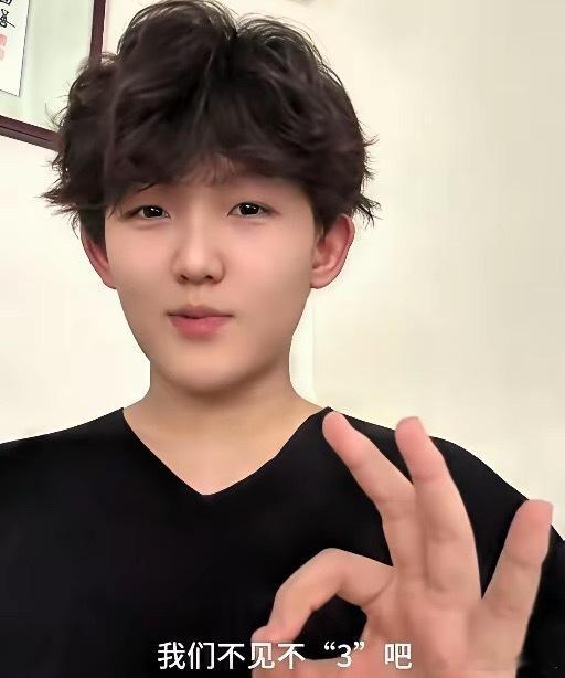 郭靖宇导演不敢歇着，要养“郭家班”这么一大家子，真不容易。长信传媒拍摄的作品，除