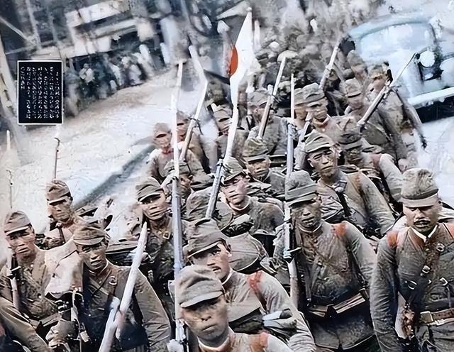 日本战败后，日本人逃亡惨状：上万人饿死流民遍地，女人最先被抛弃。1945年8月1