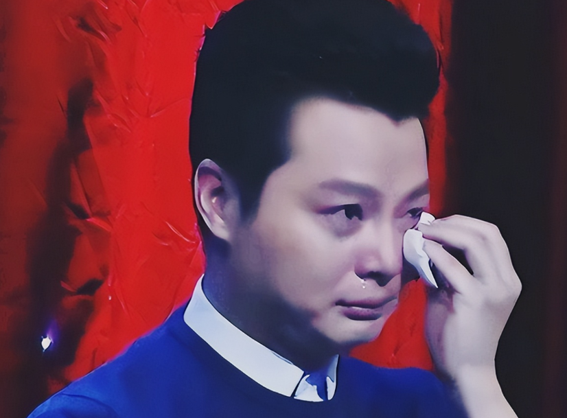 央视名嘴任鲁豫，32岁那年娶了身家上亿女富豪，45岁二胎得子，一家人其乐融融。可