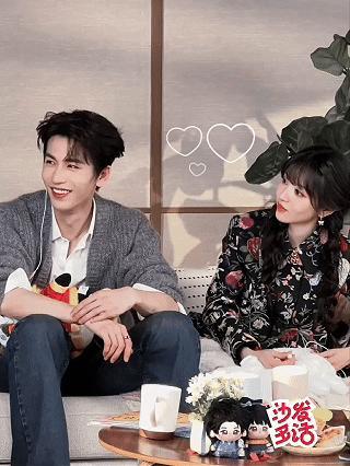 张凌赫认证强制吻震撼美味张凌赫亲口认证强制吻震撼美味，这波也太懂观众了！征香玉