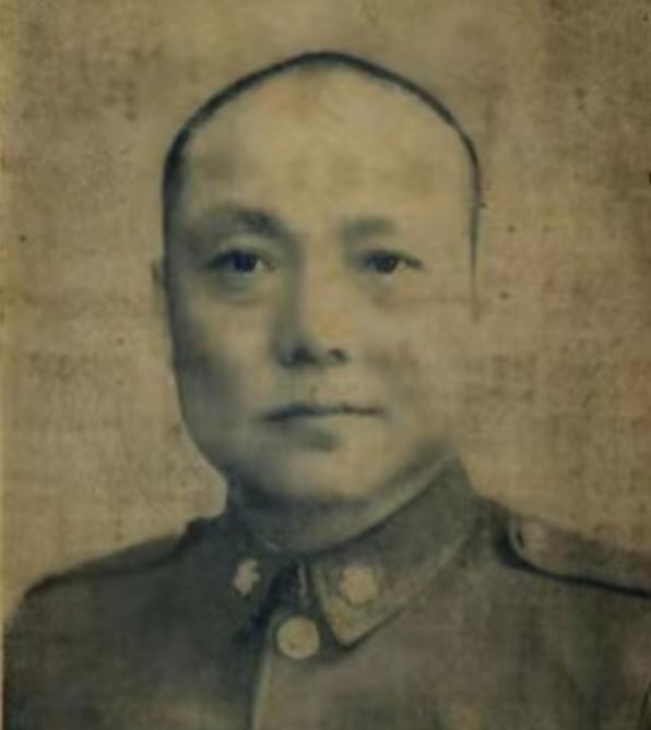 1956年，傅作义几次请求毛主席释放陈长捷，也几次去功德林探望他，然而陈长捷每次