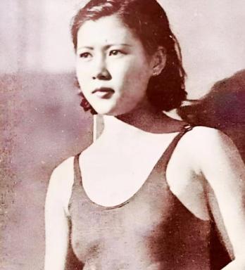 1937年，19岁“游泳皇后”杨秀琼结婚。她提出想避孕10年，丈夫爽快答应。不到