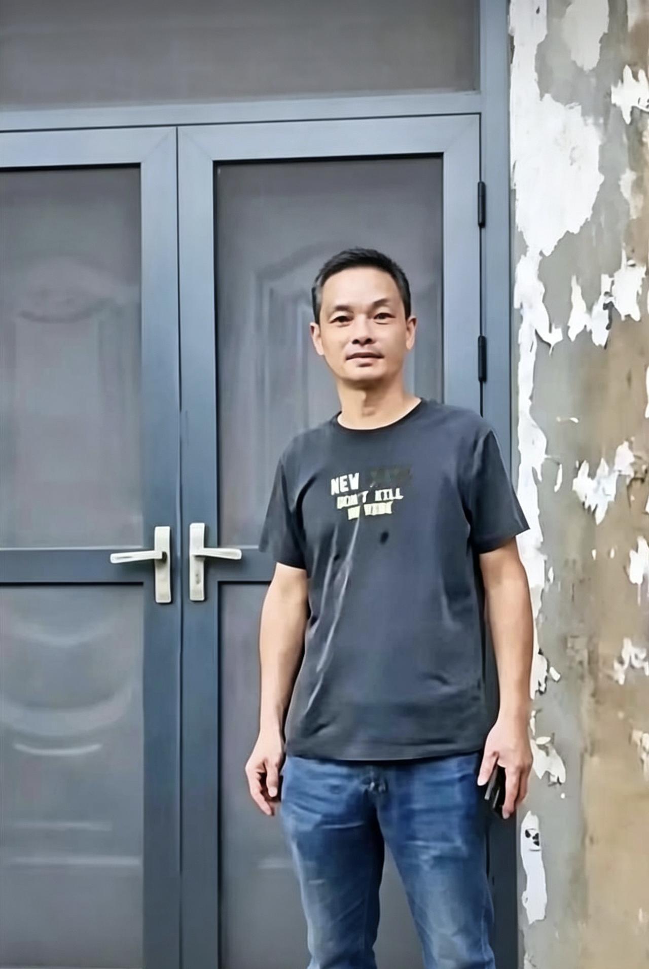 武汉男子放弃弟弟百万遗产，执意寻人转交，真相太戳心武汉一男子，弟弟病逝，留