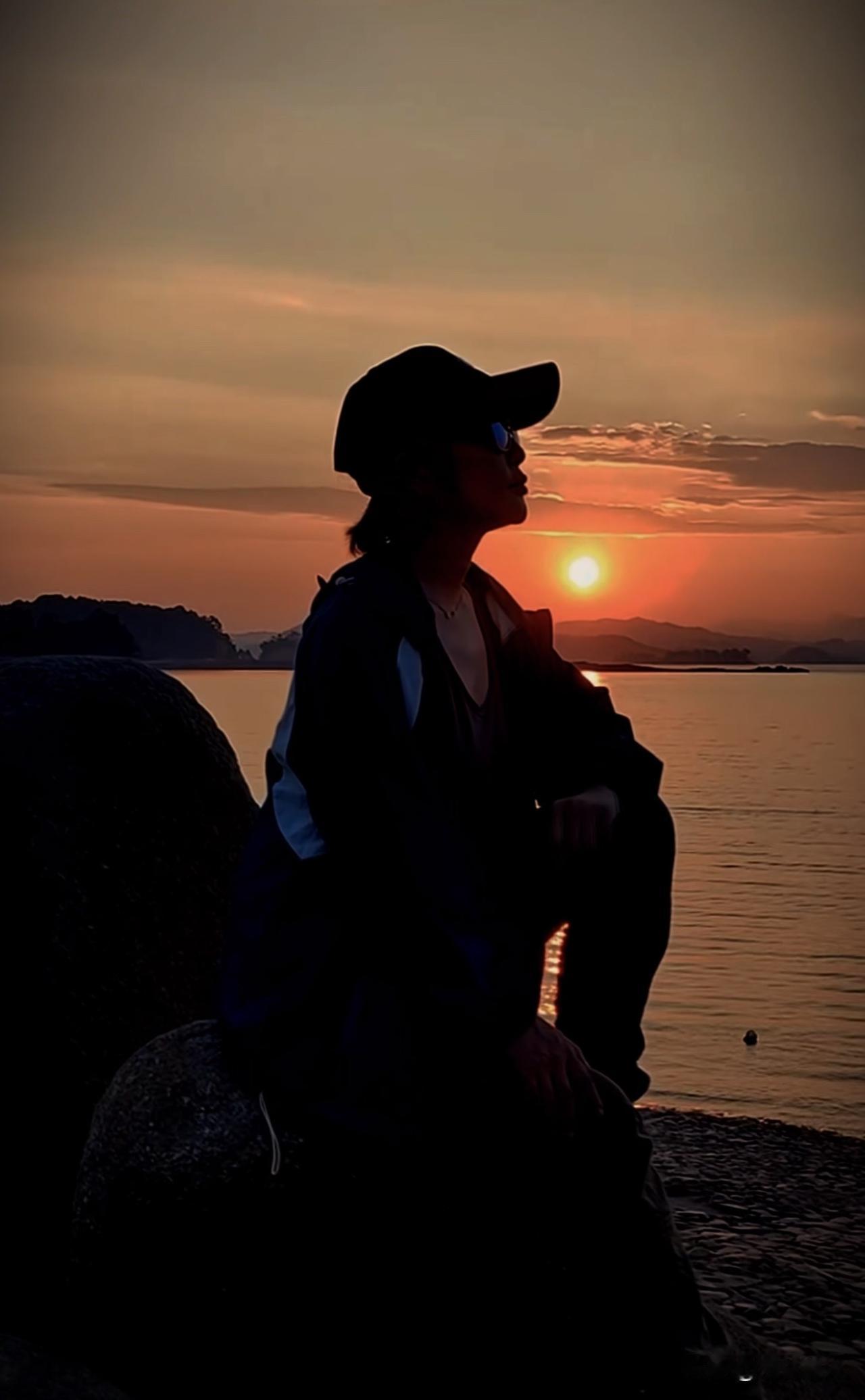 你是什么样的人，决定你的人间清醒与醒悟程度。聪明的人，看历史就很容易清醒；善