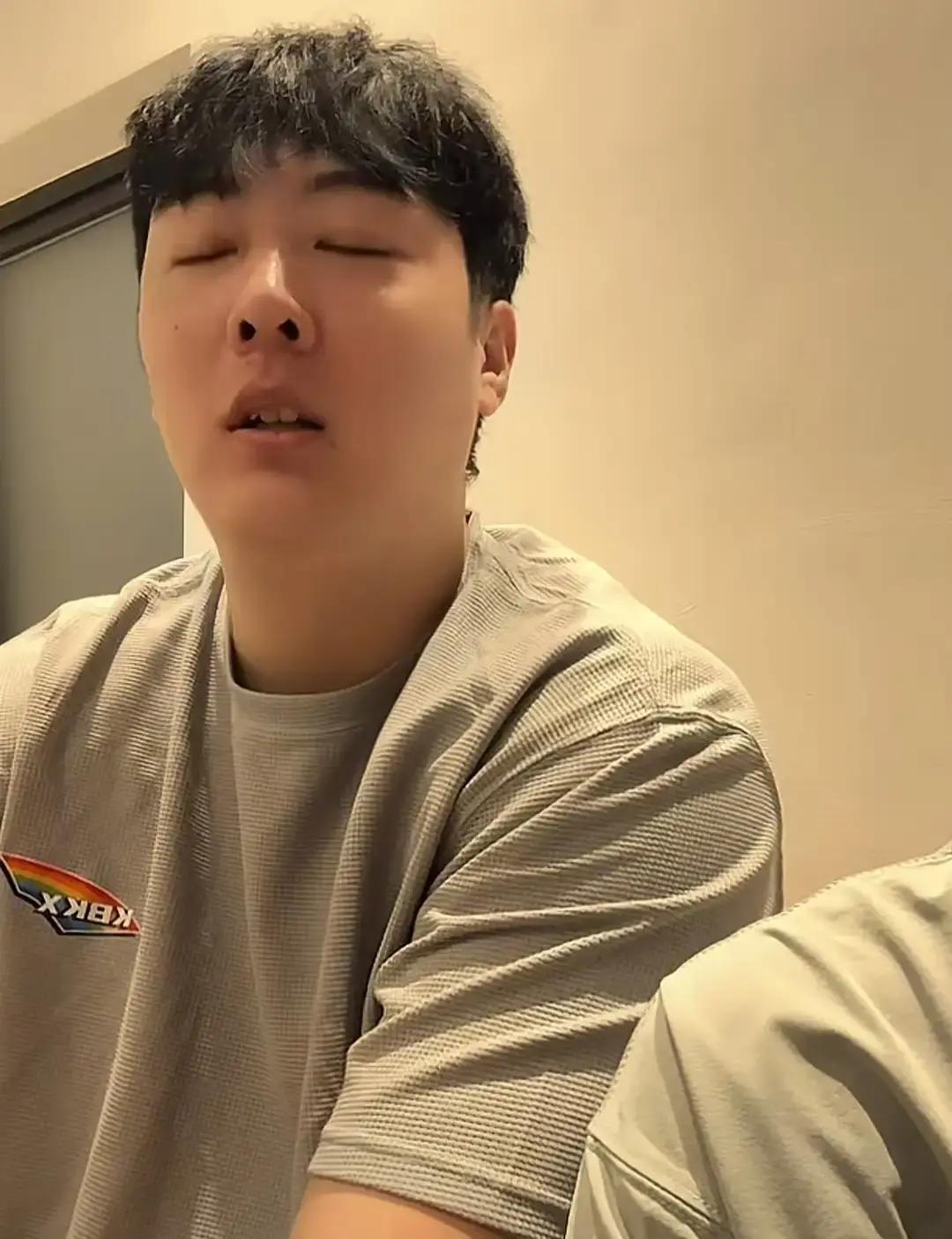 张明池非常吃香！近期，有广东媒体人向球迷们透露：张明池准备重返职业赛场，不过回