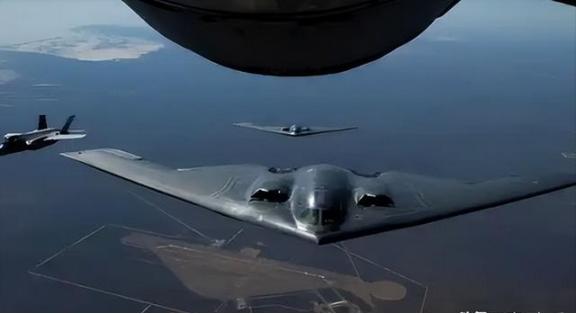 “美国就算站那不动，中国20年也追不上美国！”我国军事专家曾在节目上断言，现在才