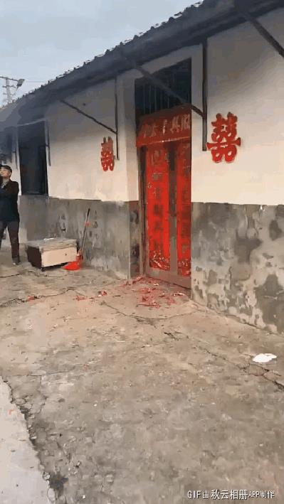 这新郎看着有点不太聪明的样子[捂脸哭]