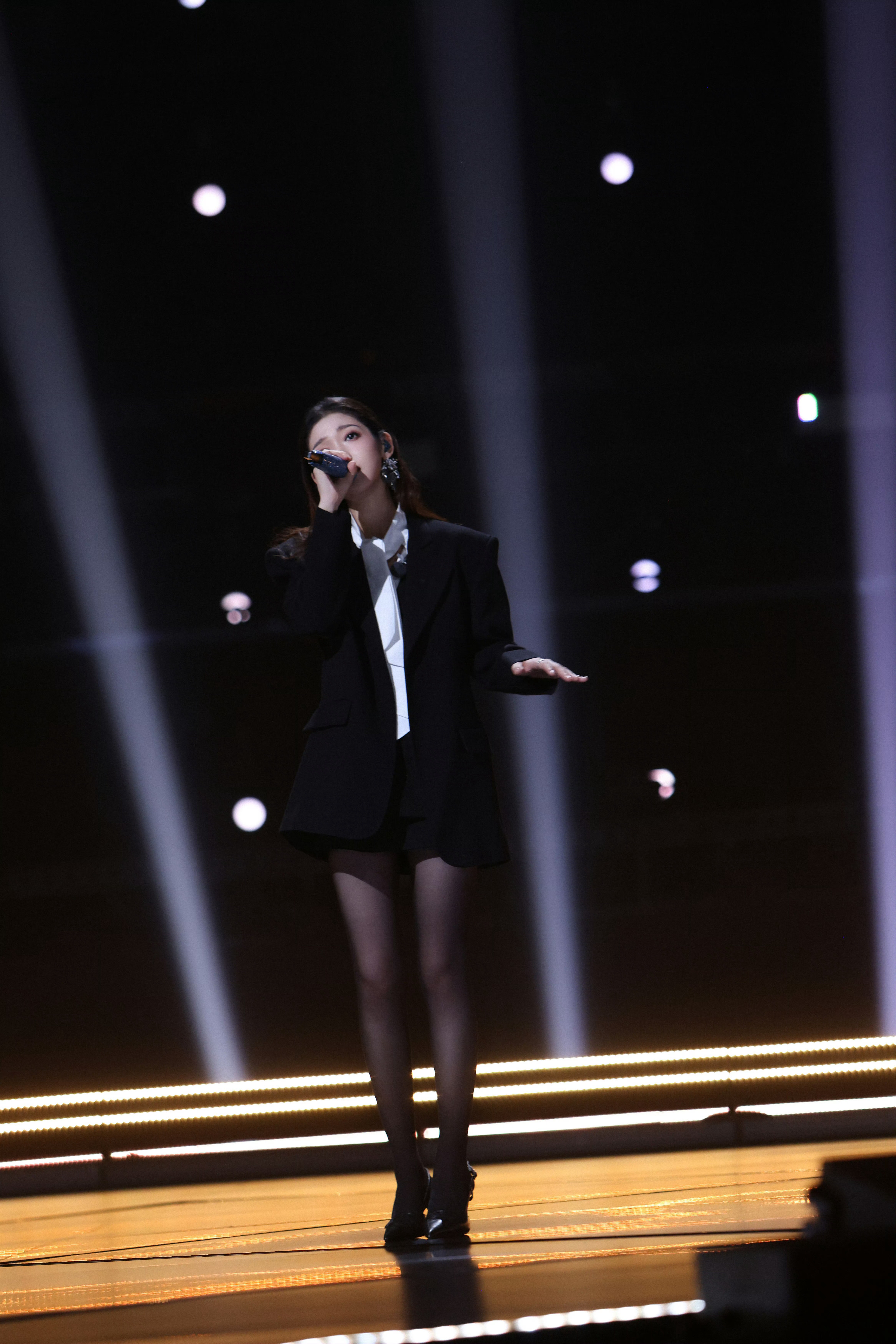 希林娜依高黑丝大长腿