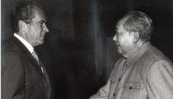 1972年，中国决定向美国采购一套直播设备。可美国却趁机涨价，想捞一笔。毛主席得