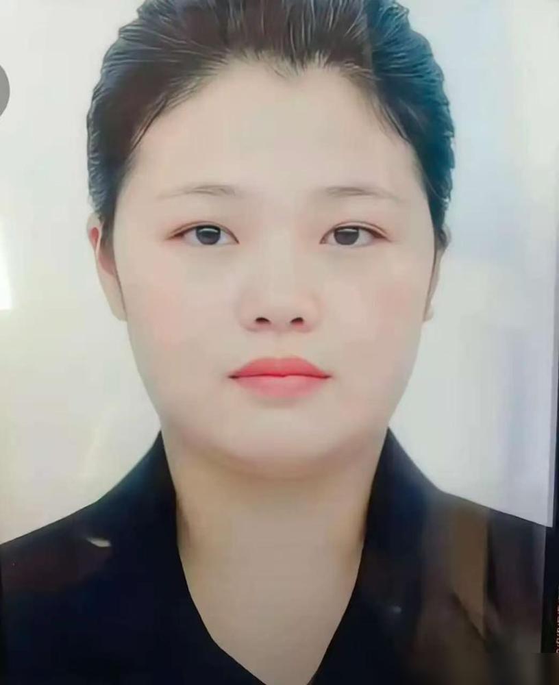 四川升学宴最惨的一家！我前两年在老家帮亲戚张罗过升学宴，当时搭棚的老师傅反复