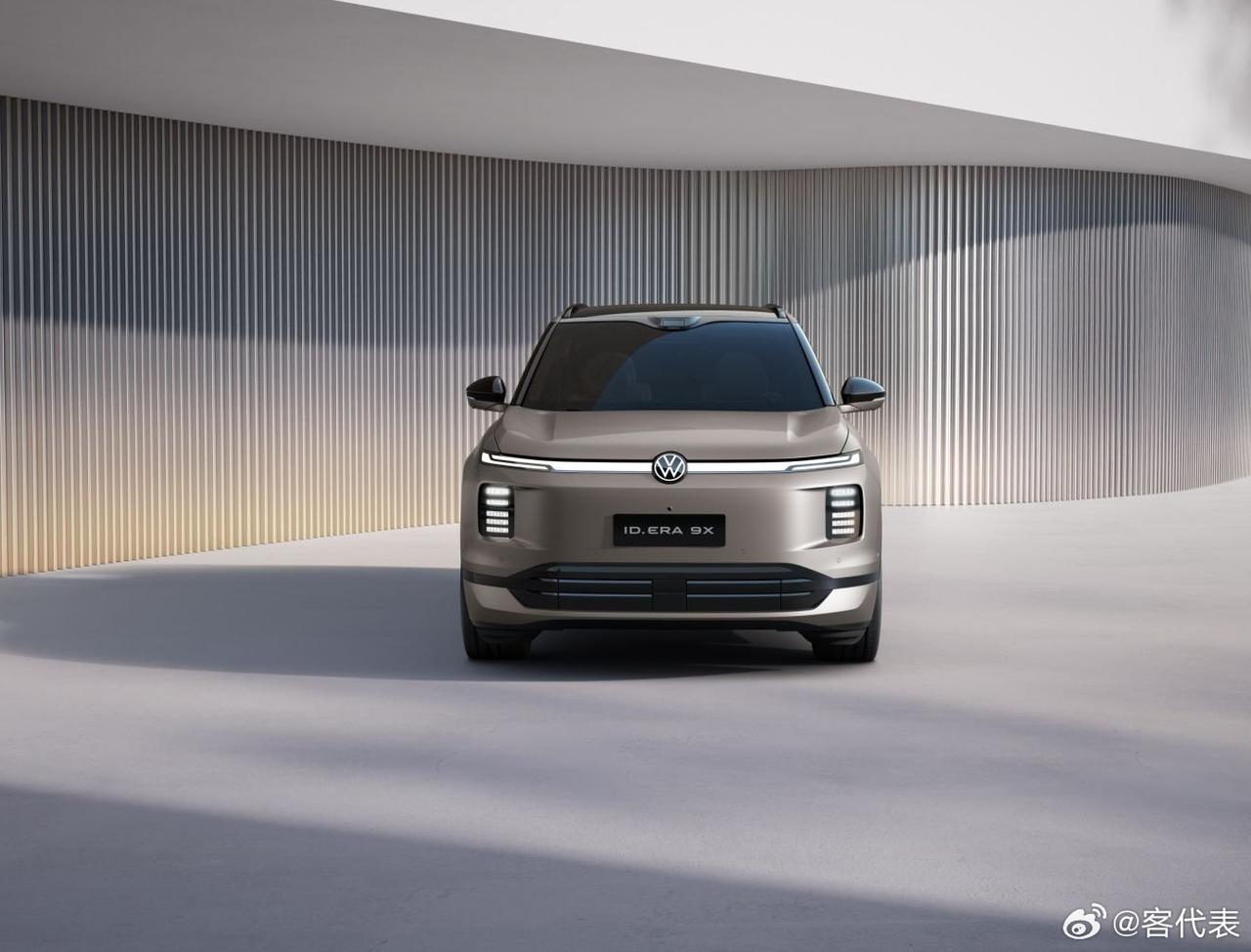 比问界和理想起售价足足便宜了8万，上汽大众ID.ERA9X这次应该是杀疯了！